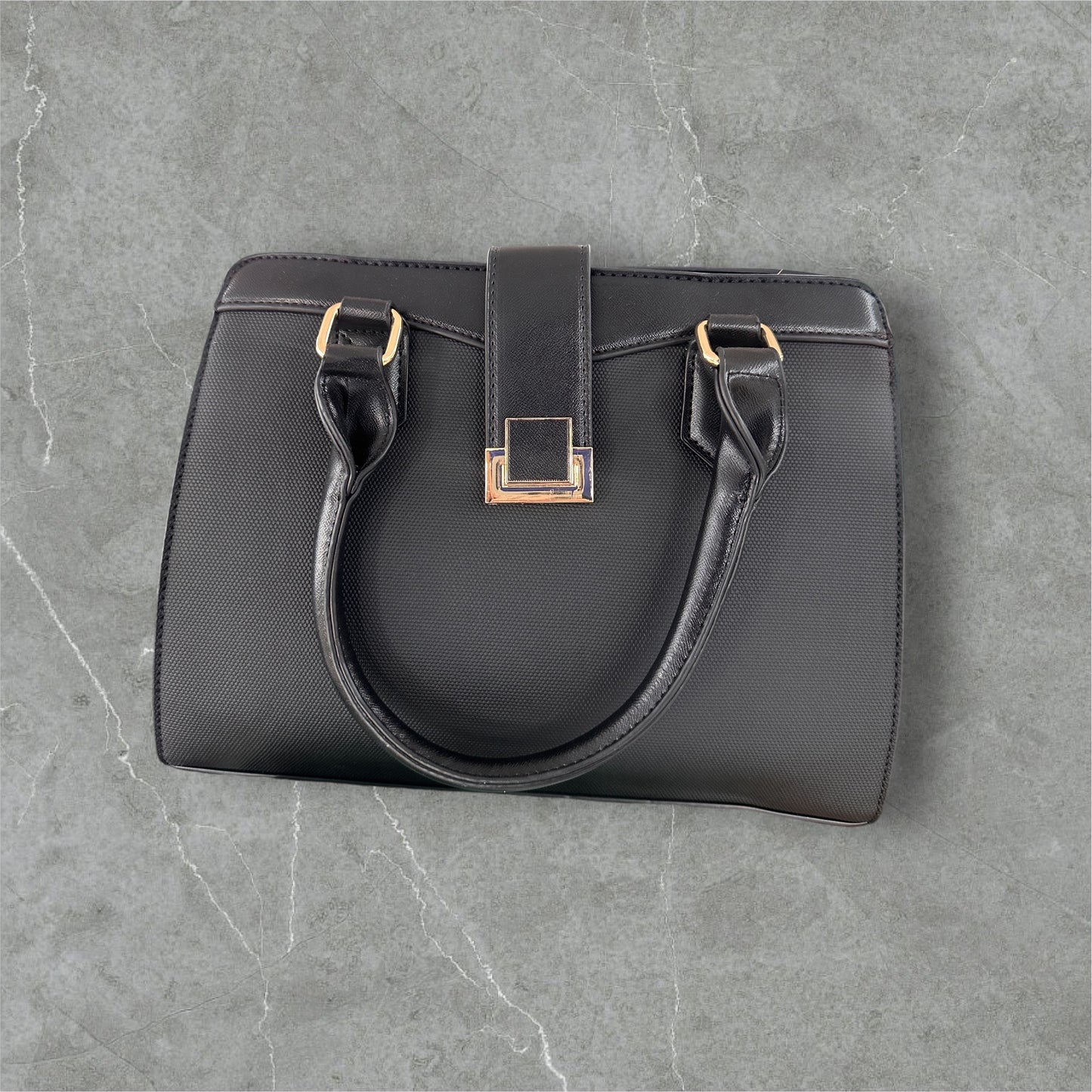 Bolso Negro para Mujer - El Complemento Perfecto para Cada Ocasión