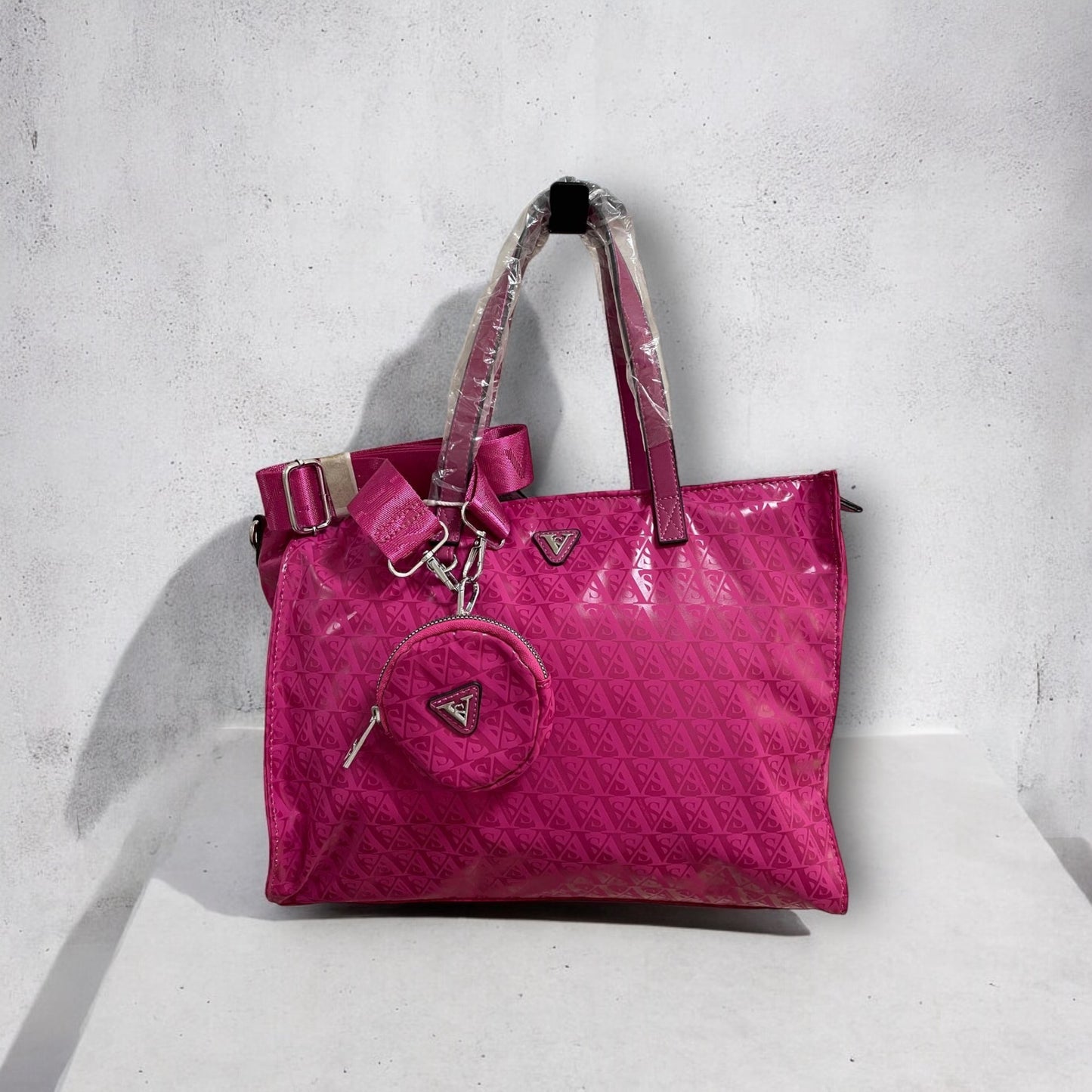 Bolsos en Tonos Rosa, Azul, Marrón - Un Toque de Color para Tu Día a Día