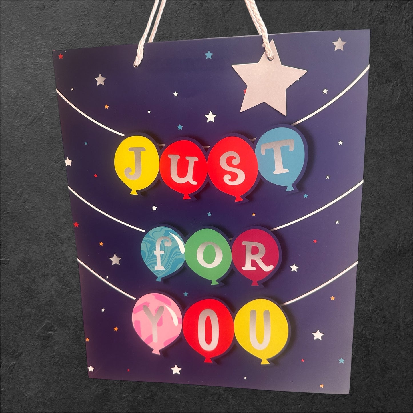 Bolsas de Regalo Grandes- Elegancia y Estilo para tus Obsequios